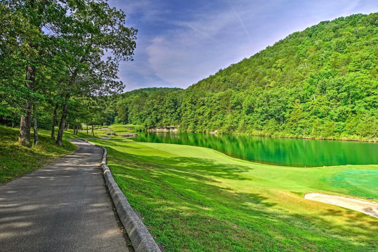 Branson West Cabin With Pool Access And Golfing Екстериор снимка