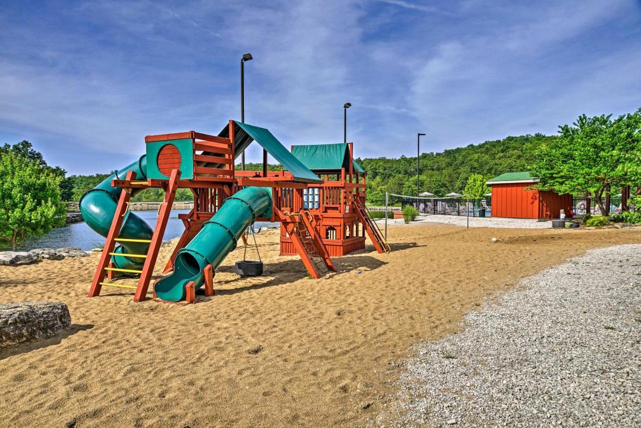 Branson West Cabin With Pool Access And Golfing Екстериор снимка
