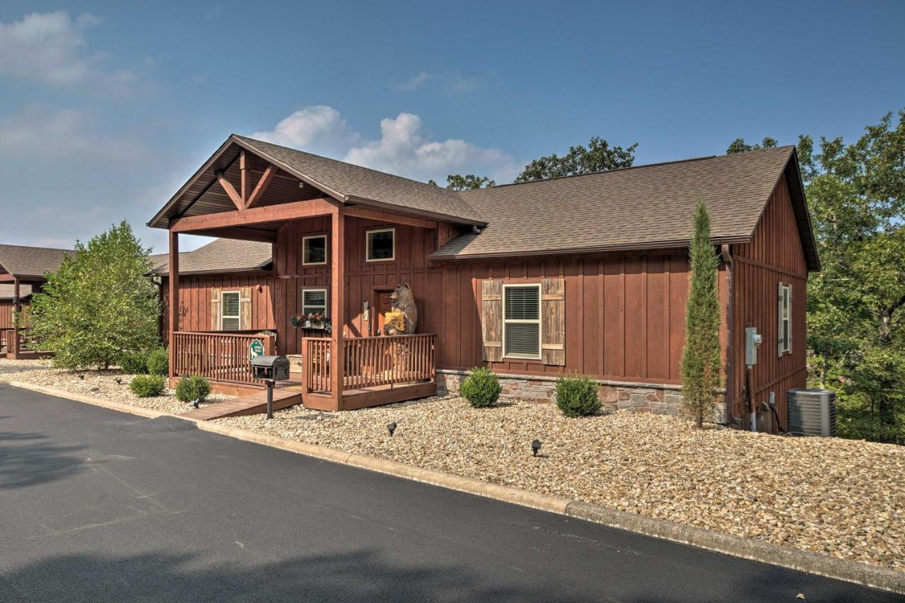 Branson West Cabin With Pool Access And Golfing Екстериор снимка