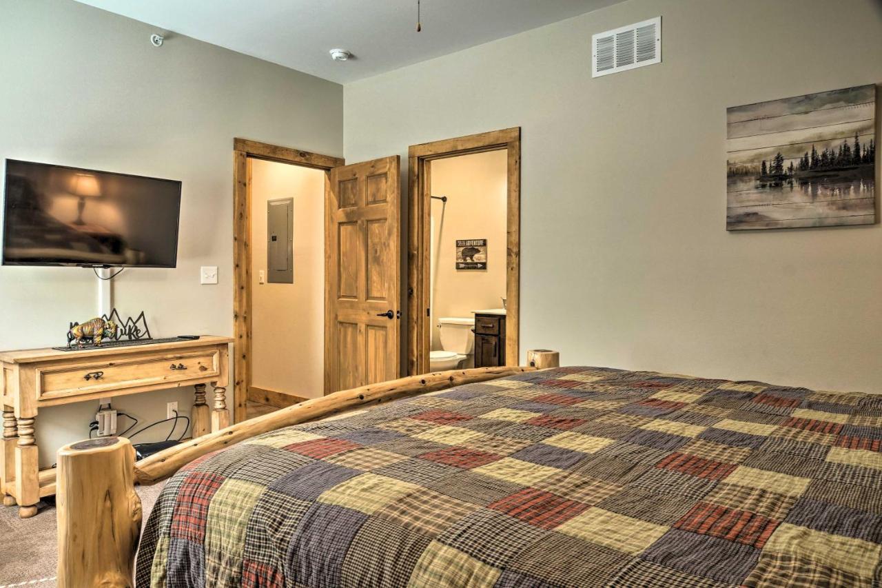 Branson West Cabin With Pool Access And Golfing Екстериор снимка
