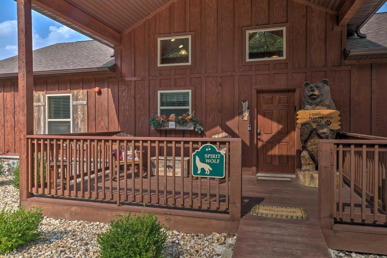 Branson West Cabin With Pool Access And Golfing Екстериор снимка